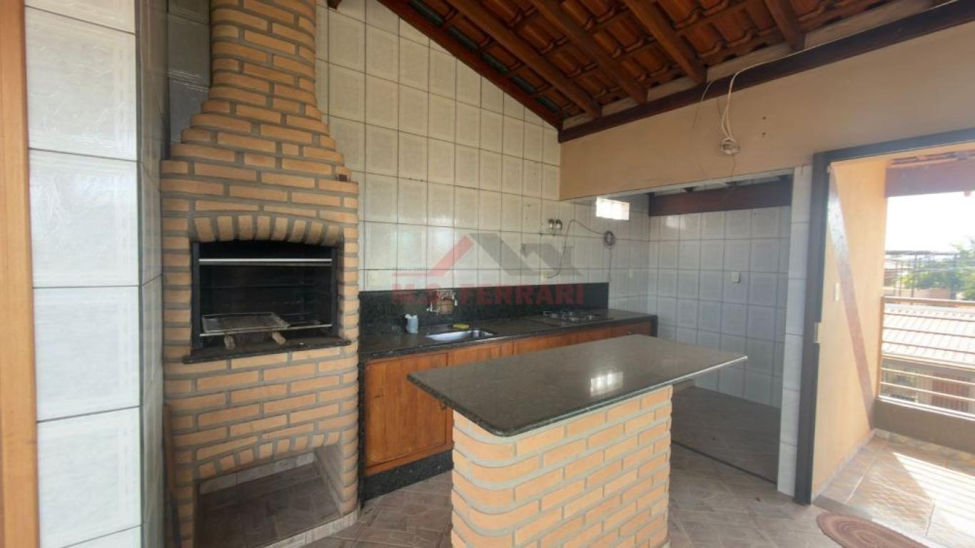 CASA NA Vila Operária em Assis