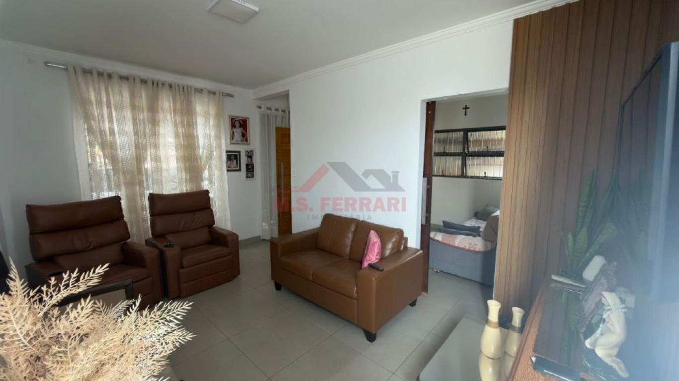 CASA NA Vila Operária em Assis