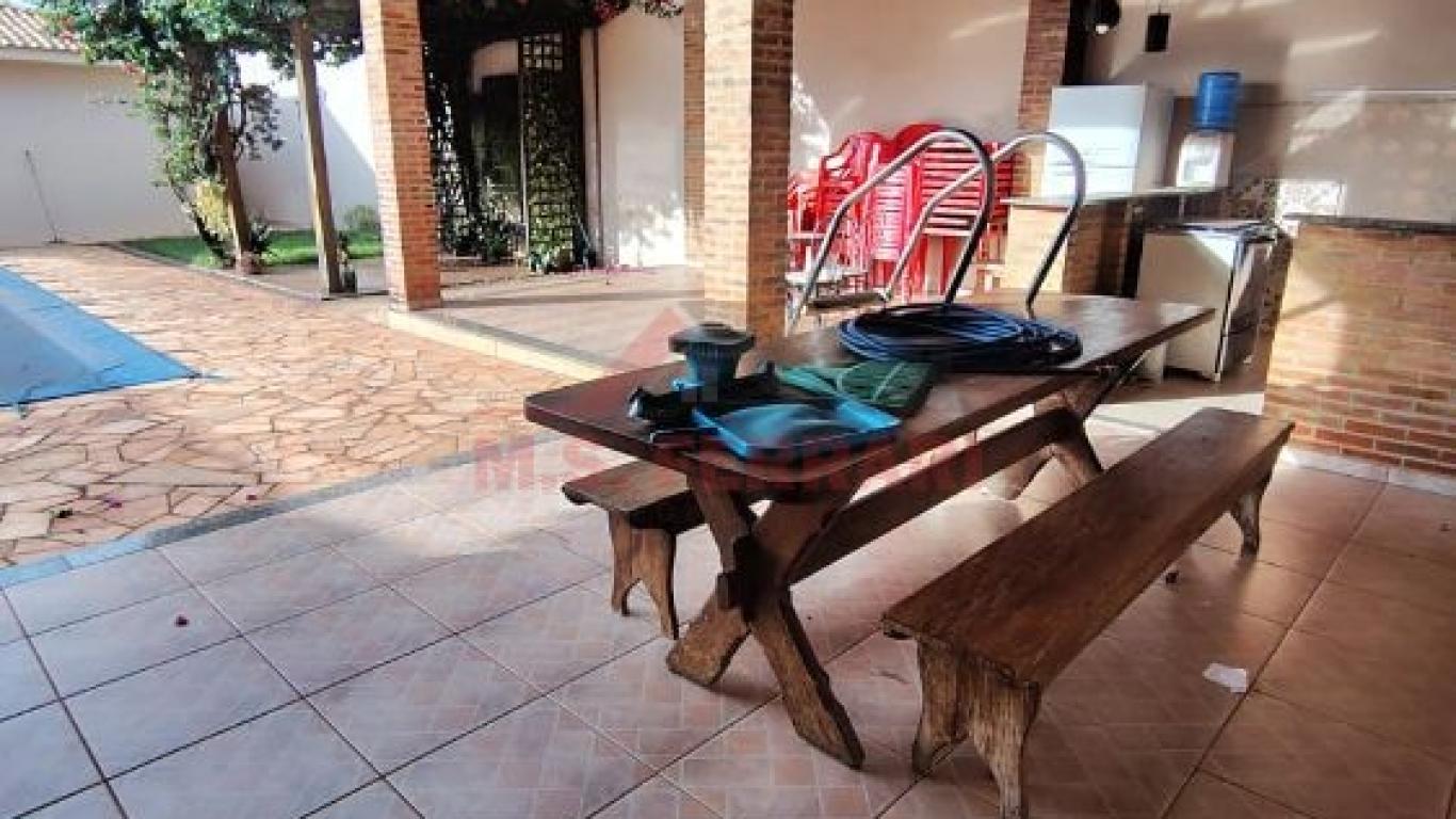 CASA NA Vila Rodrigues em Assis