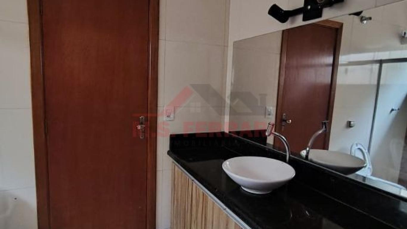CASA NA Vila Rodrigues em Assis