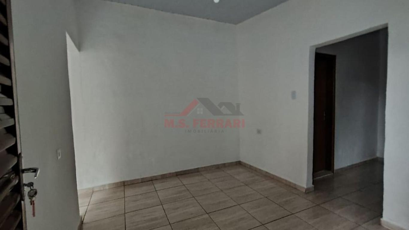 CASA NA Vila Brasileira em Assis