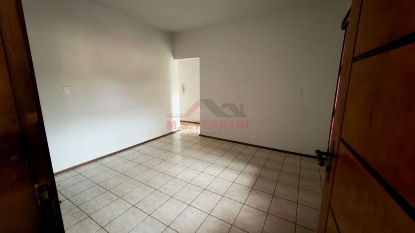 CASA NA Vila Ribeiro em Assis
