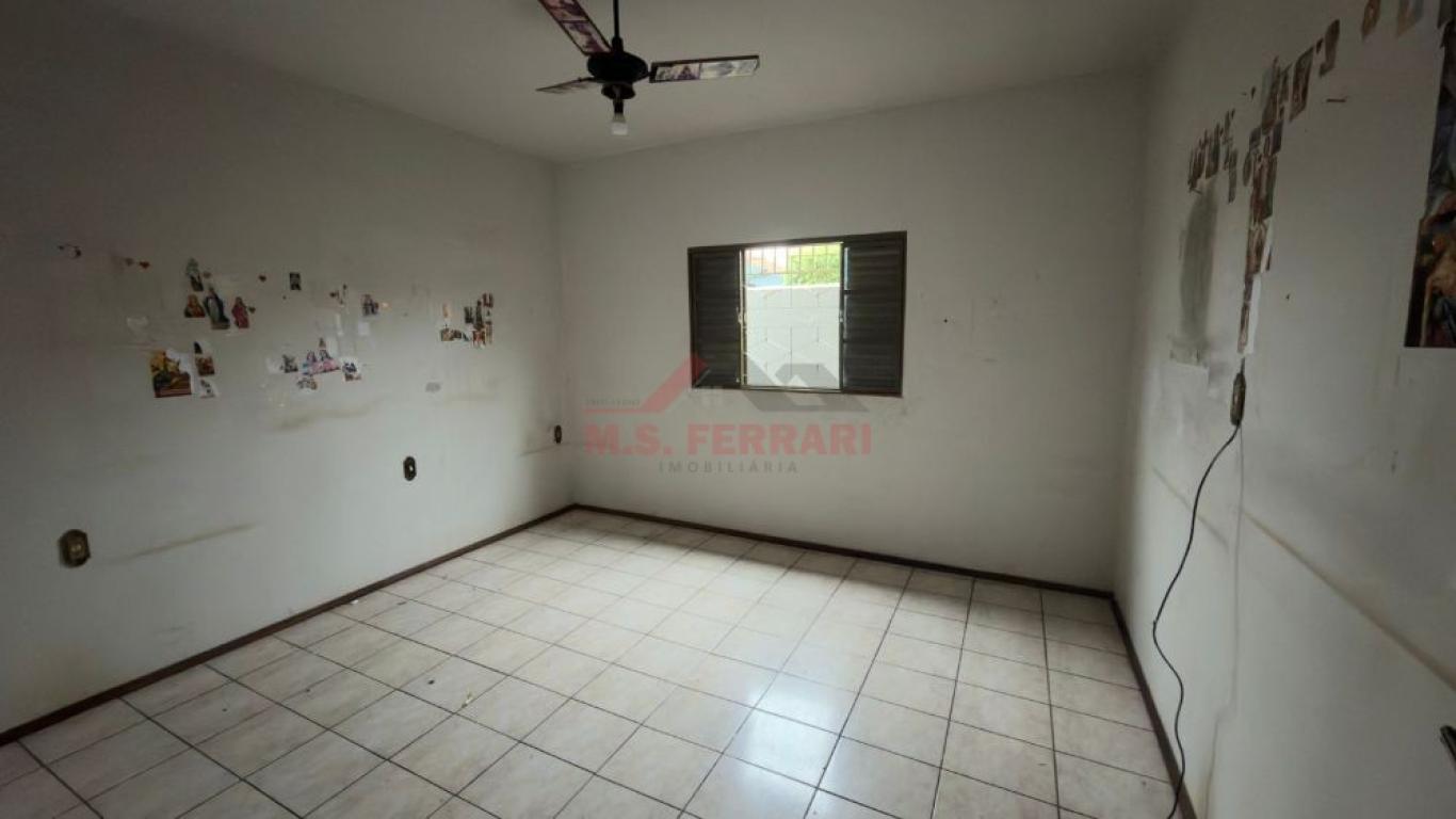 CASA NA Vila Ribeiro em Assis