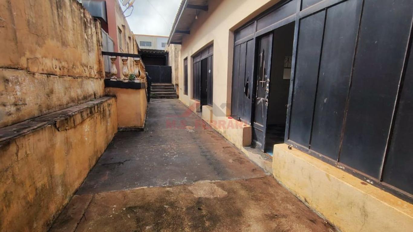 PONTO COMERCIAL NA Vila Central em Assis