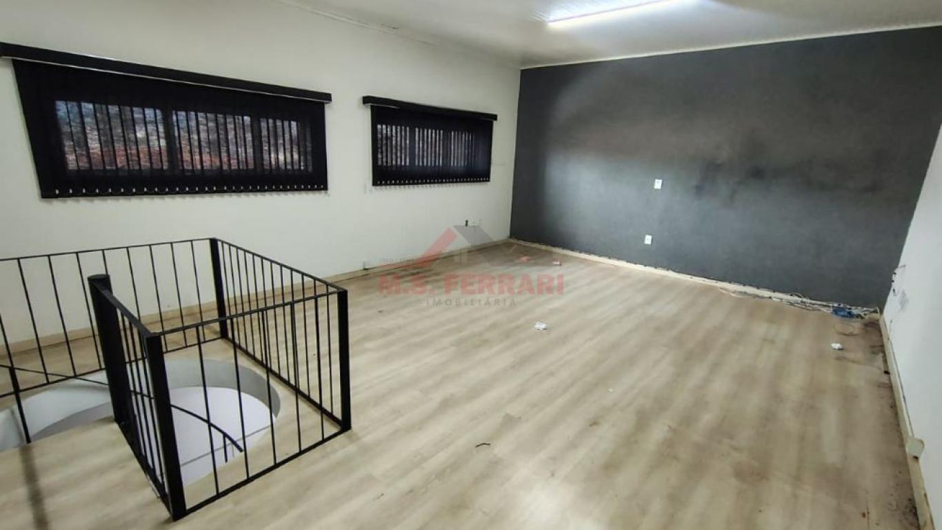 PONTO COMERCIAL NA Vila Central em Assis