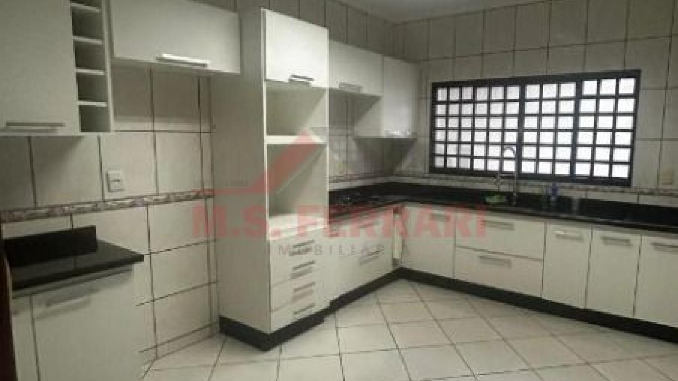 CASA NA Conjunto Habitacional Irmã Catarina em Assis
