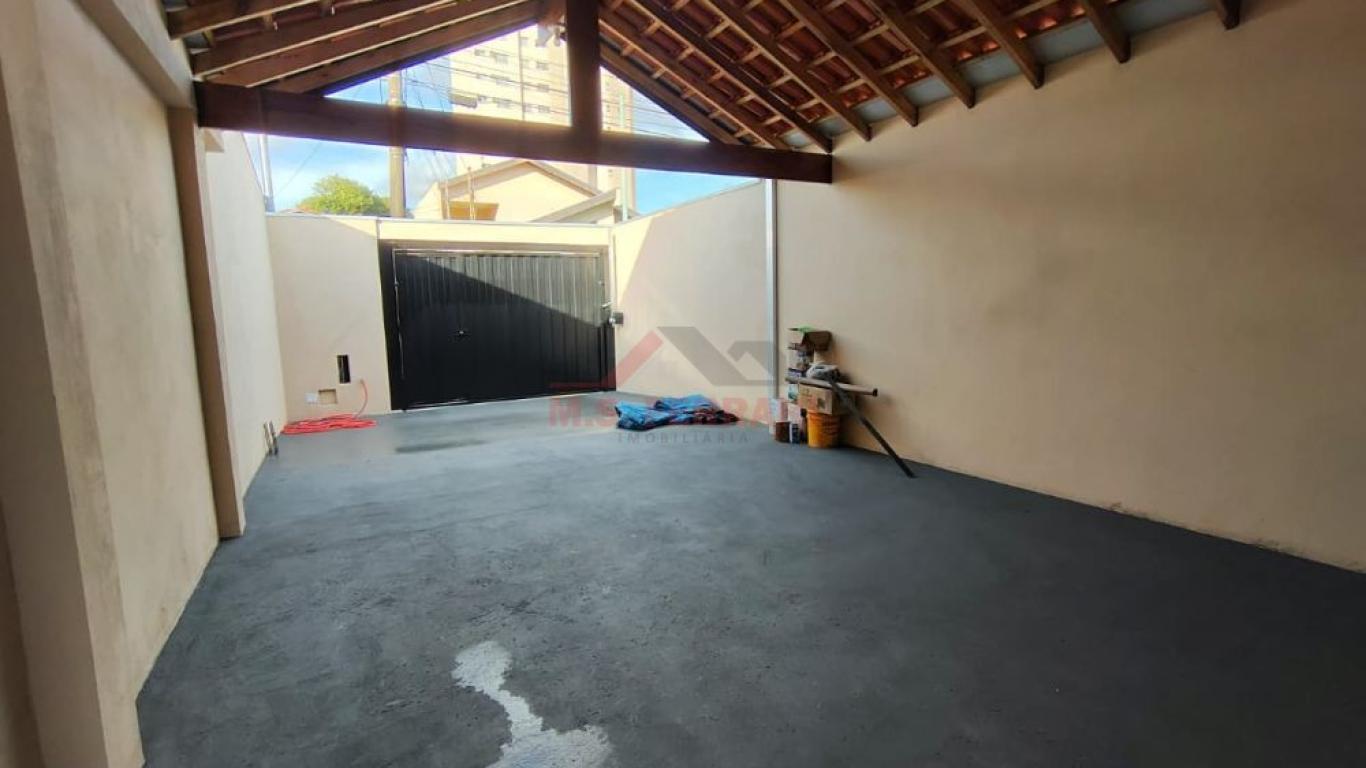CASA NA Vila Central em Assis