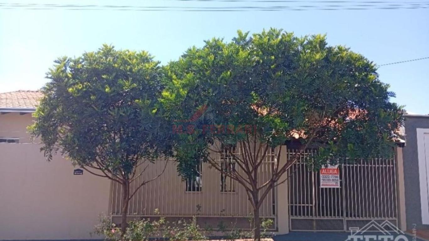 CASA NA Vila Rodrigues em Assis