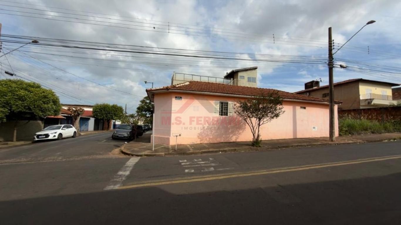 CASA NA Vila Santo Antônio em Assis