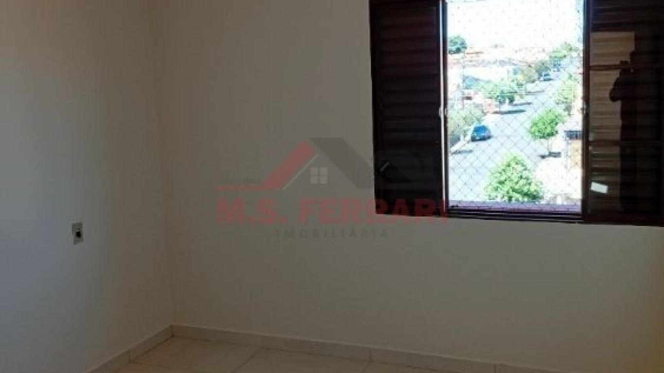 CASA NA Vila Santo Antônio em Assis