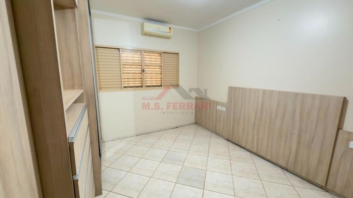 CASA NO Jardim Paulista em Assis