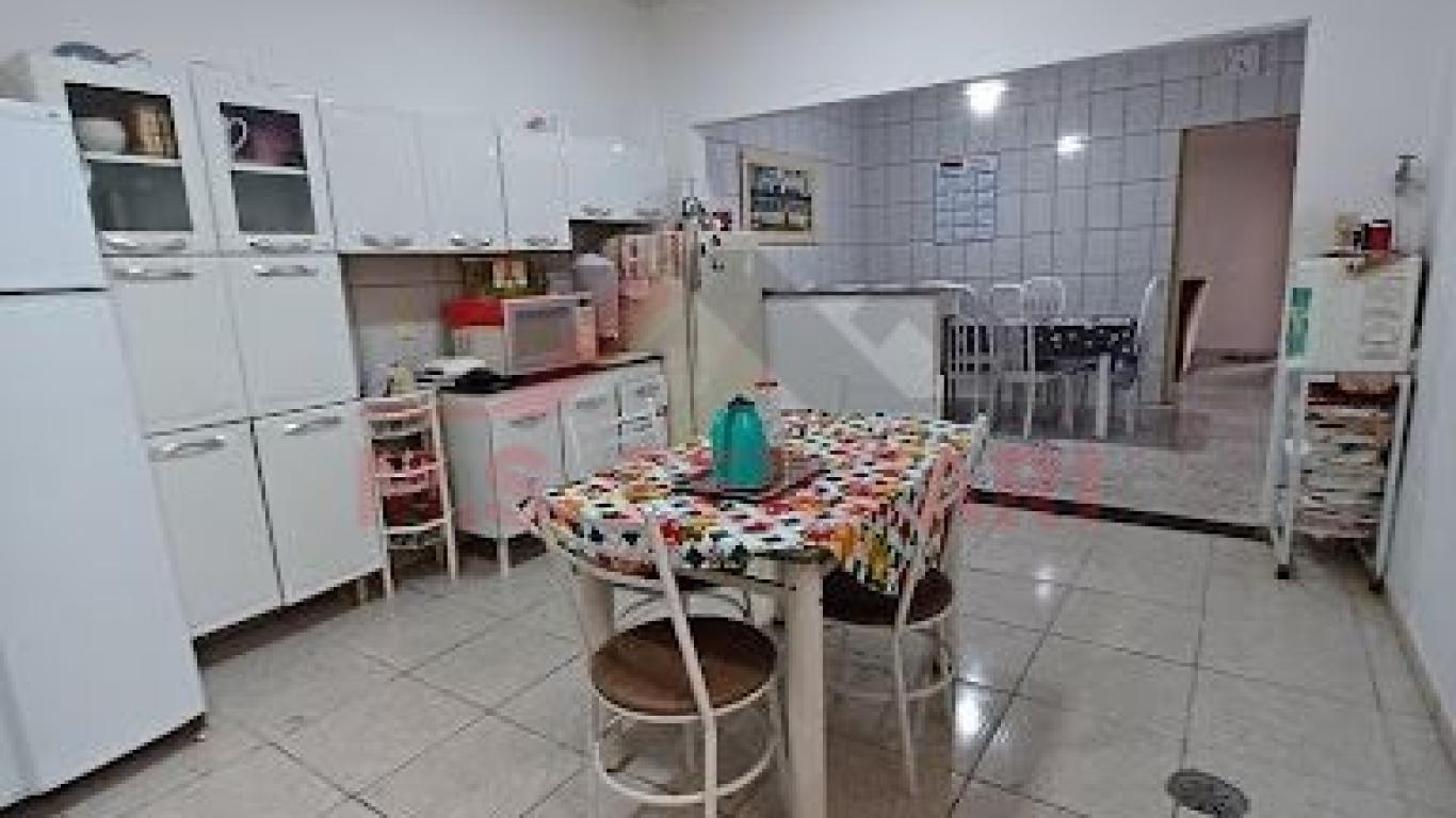 CASA NO Jardim Morumbi em Assis