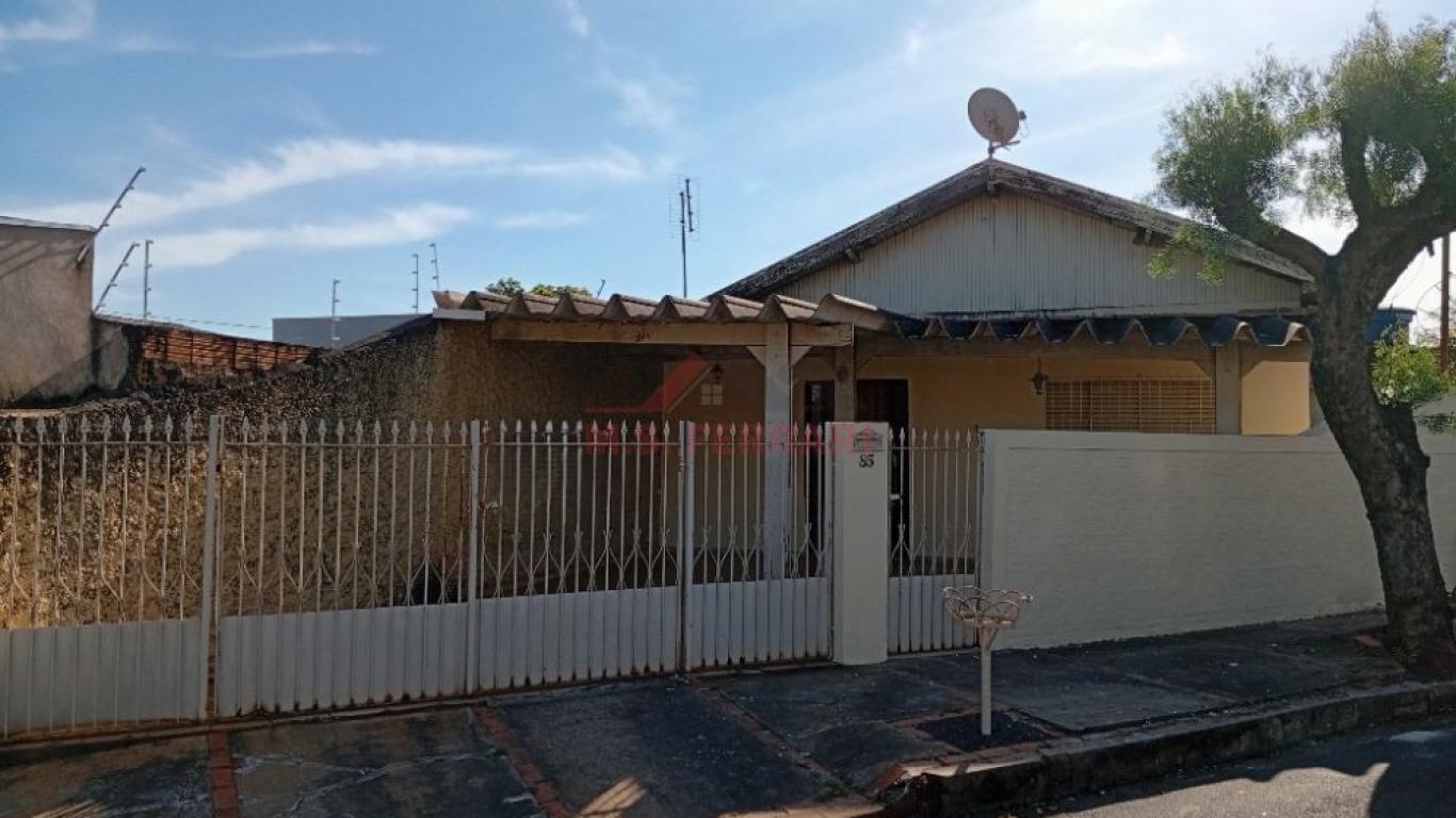 CASA NA Vila Rosangela em Assis