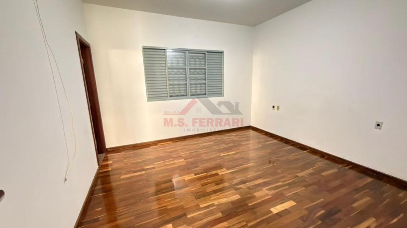 CASA NA Vila Rodrigues em Assis