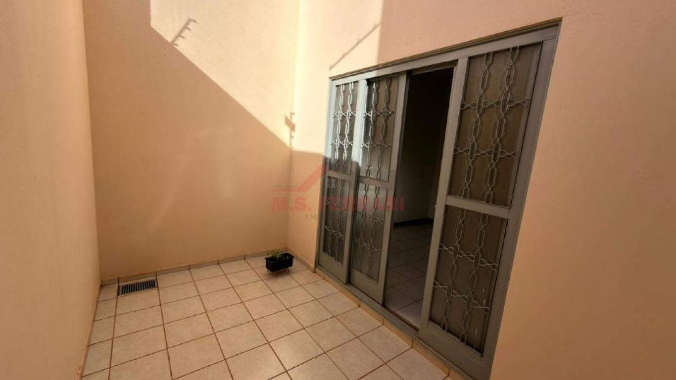 CASA NA Vila Rodrigues em Assis