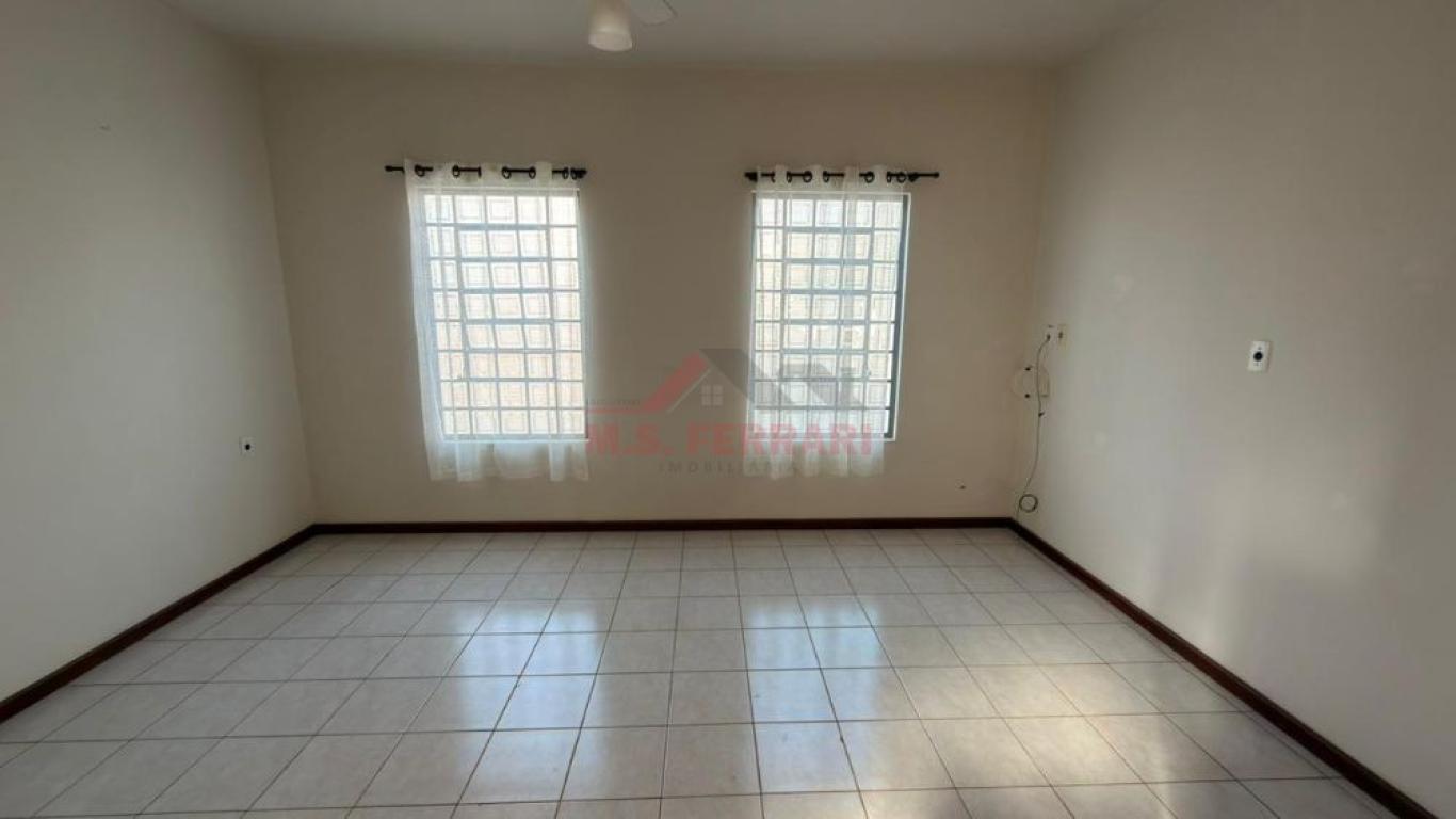 CASA NA Vila Rodrigues em Assis