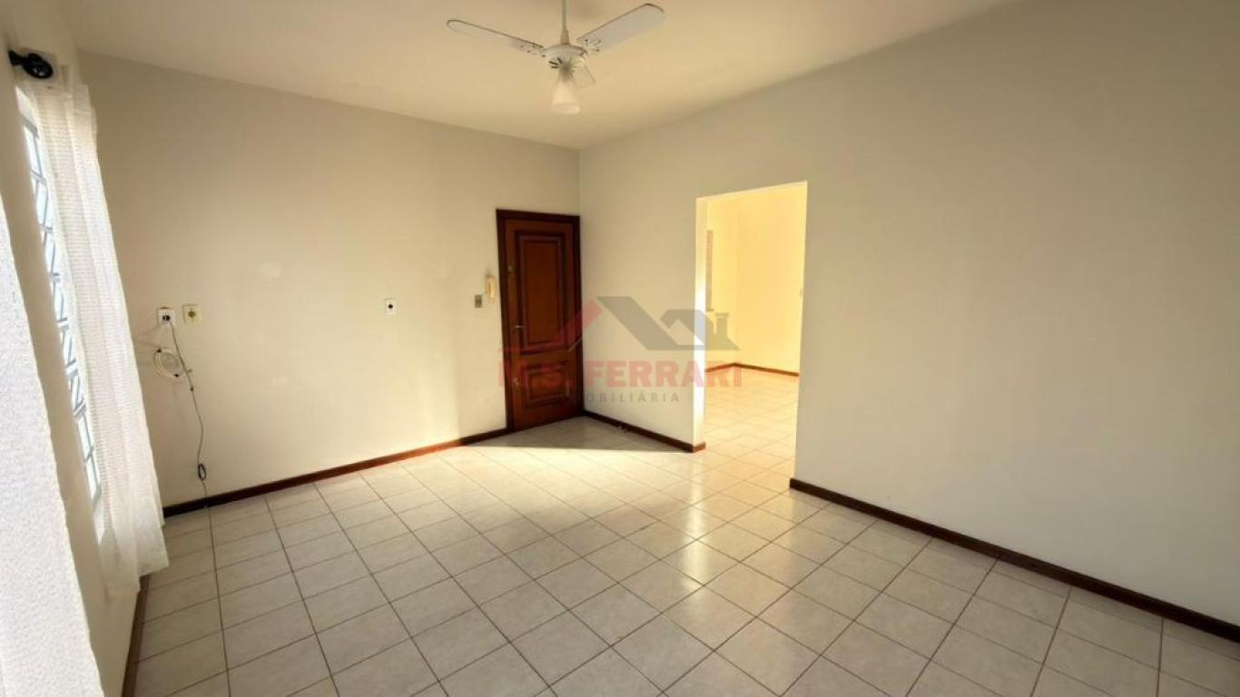 CASA NA Vila Rodrigues em Assis