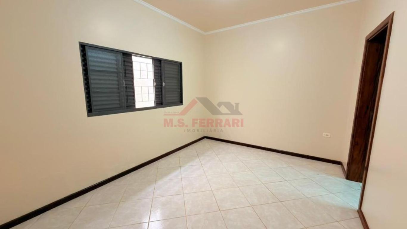 CASA NA Vila Tênis Clube em Assis