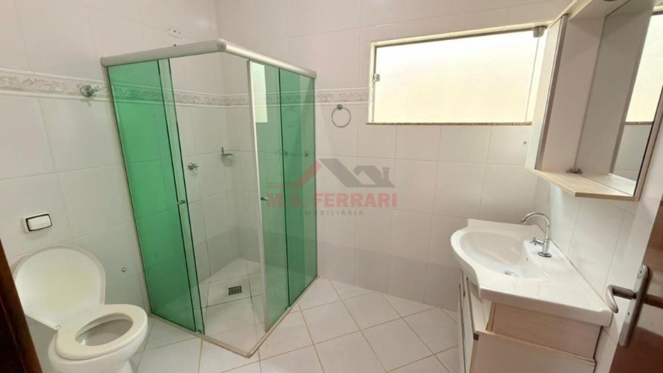 CASA NA Vila Tênis Clube em Assis