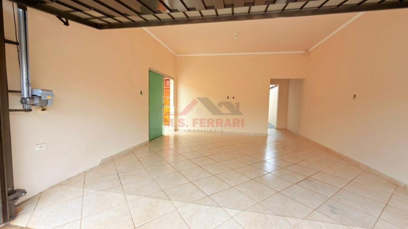 CASA NA Vila Tênis Clube em Assis