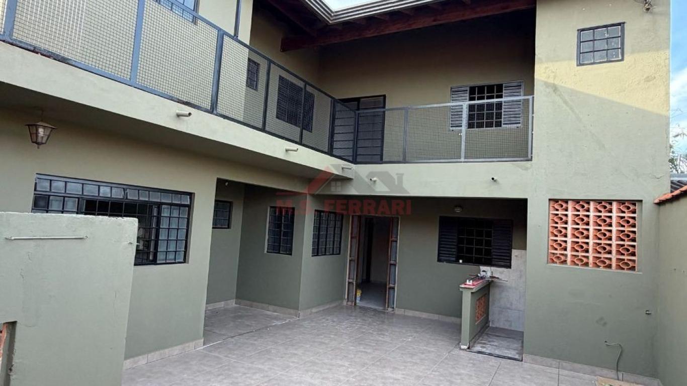 CASA NA Vila Fiuza em Assis