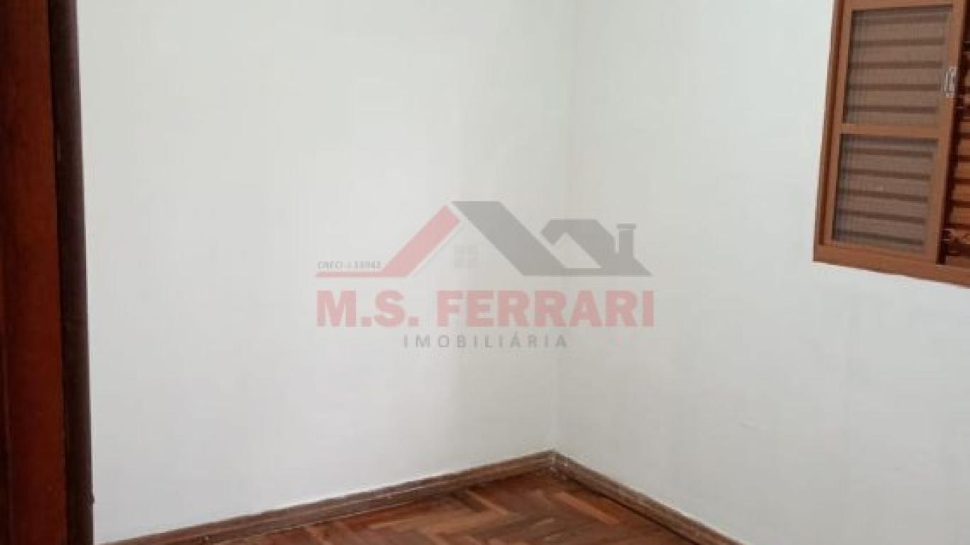 CASA NA VILA OPERÁRIA em Assis