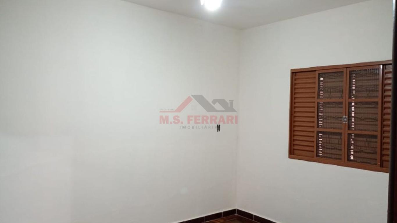 CASA NA VILA OPERÁRIA em Assis