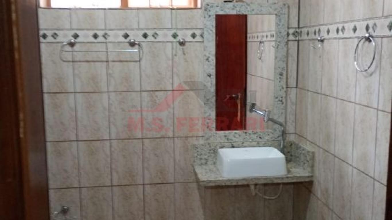 CASA NA VILA OPERÁRIA em Assis
