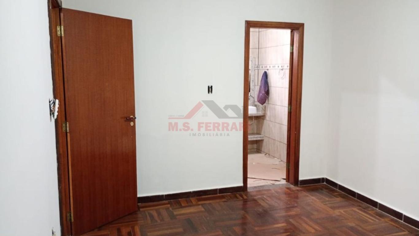 CASA NA VILA OPERÁRIA em Assis