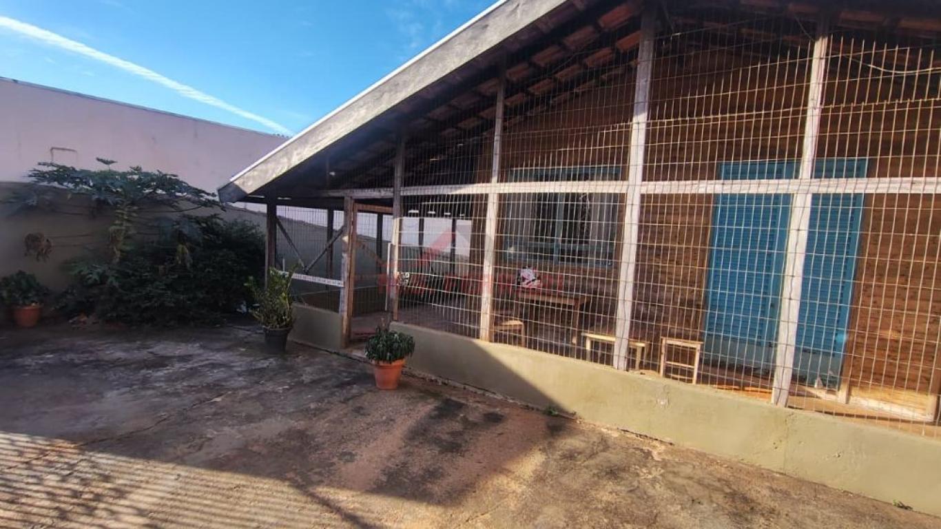 CASA NO JARDIM CANADÁ em Assis