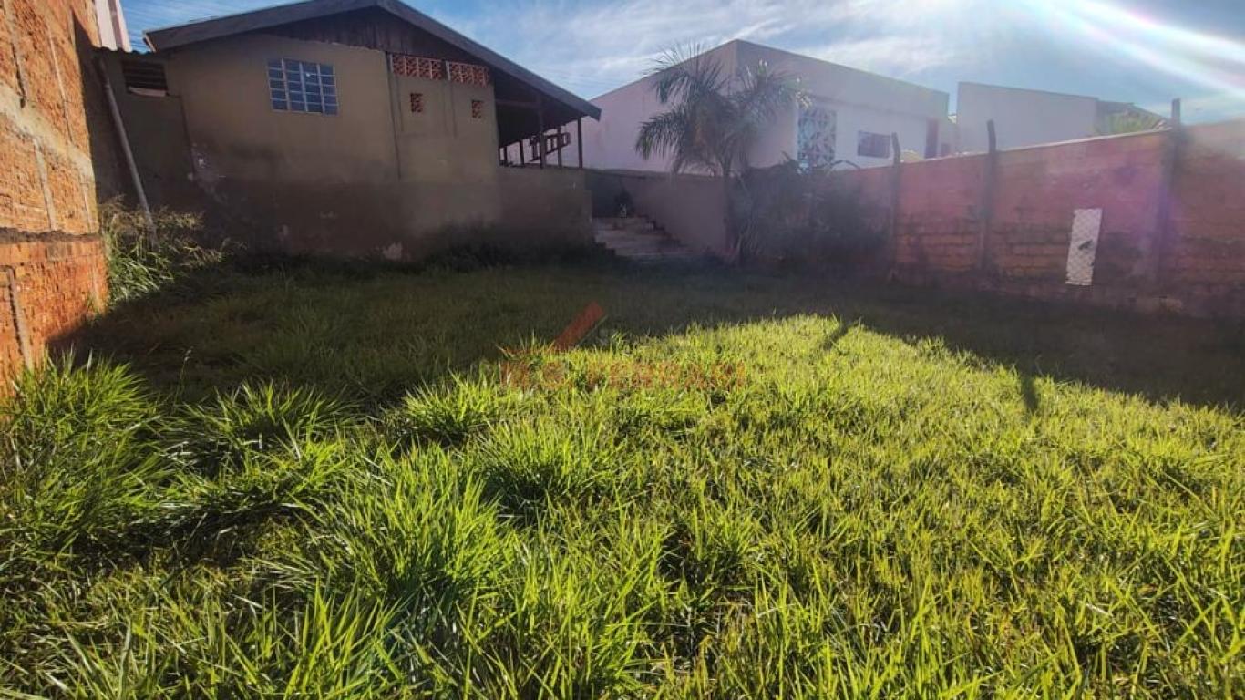 CASA NO JARDIM CANADÁ em Assis