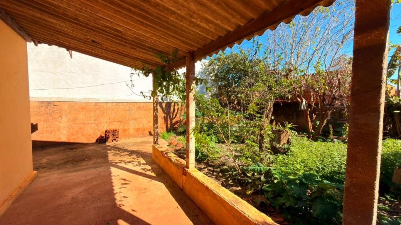 CASA NO Parque Universitário em Assis