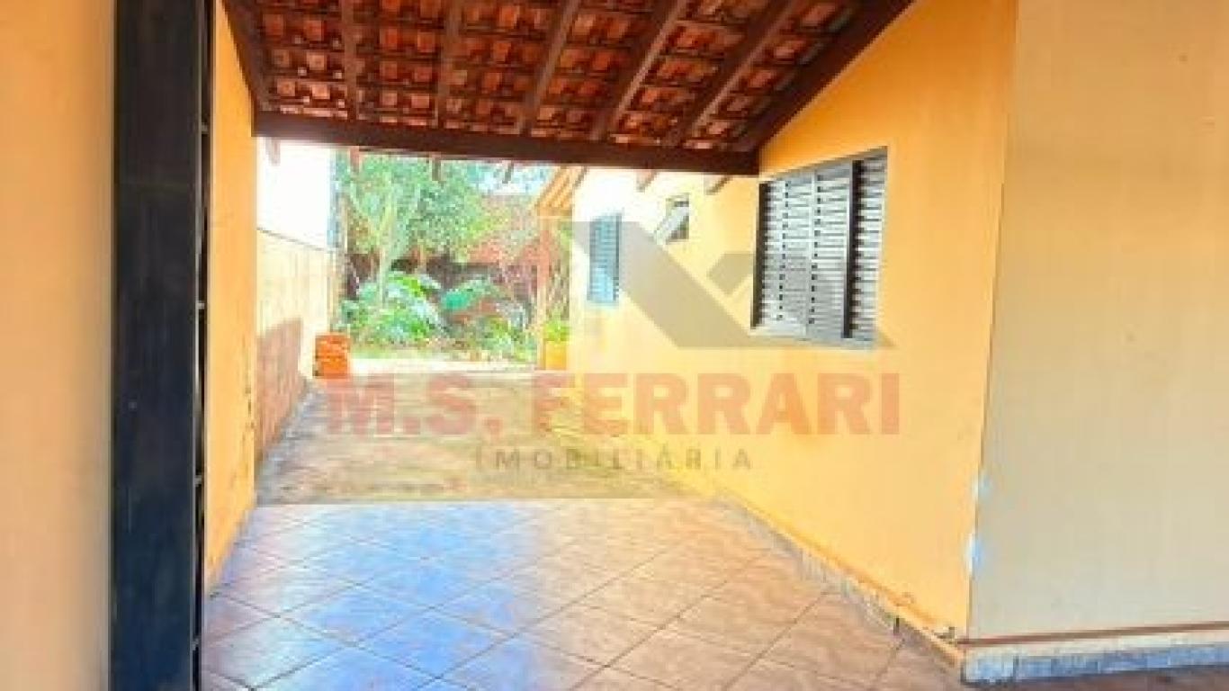CASA NO Parque Universitário em Assis