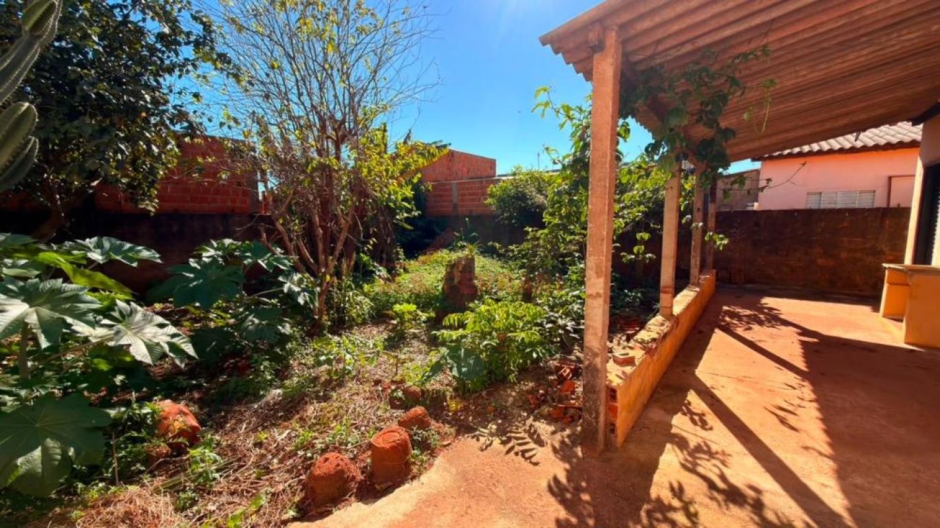 CASA NO Parque Universitário em Assis