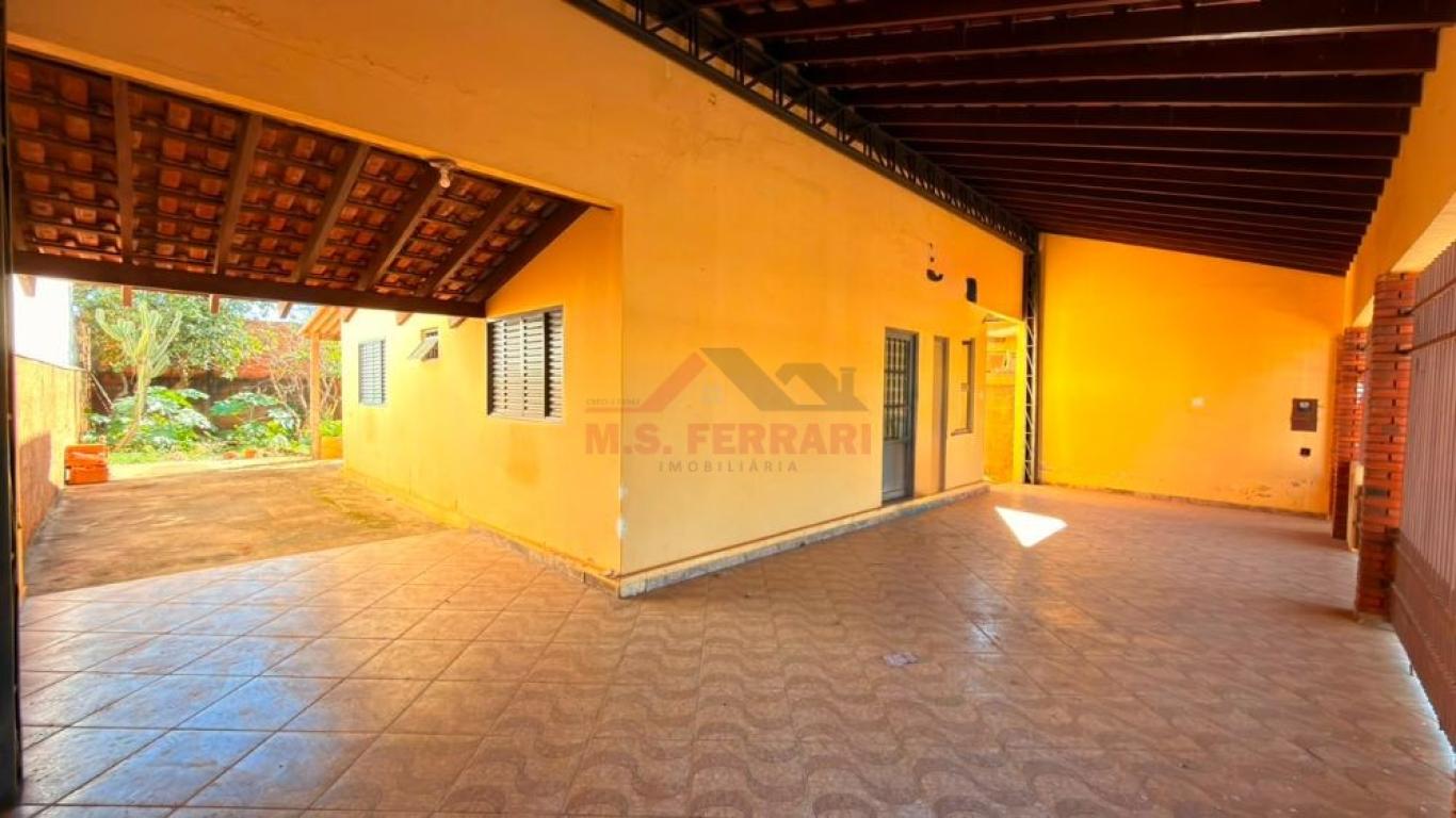 CASA NO Parque Universitário em Assis