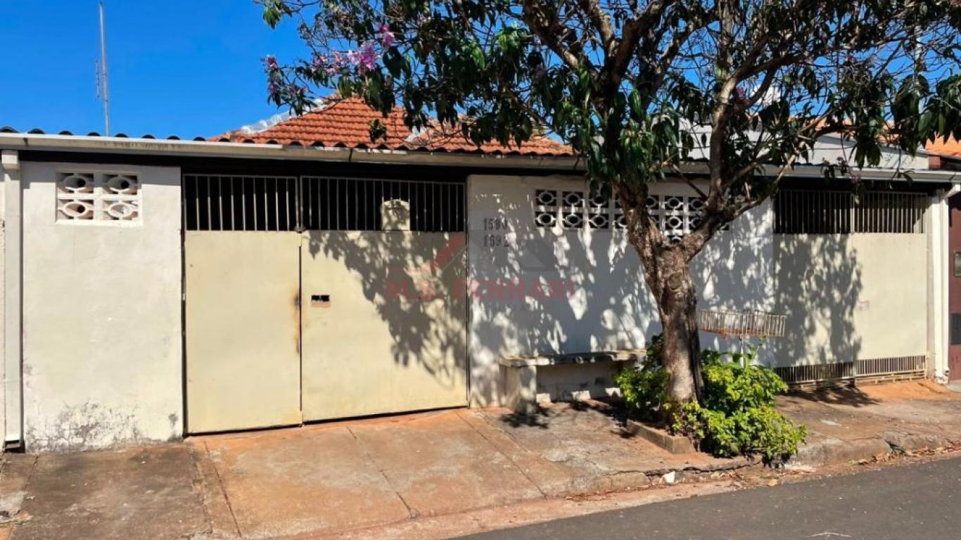 CASA NA Vila Ribeiro em Assis