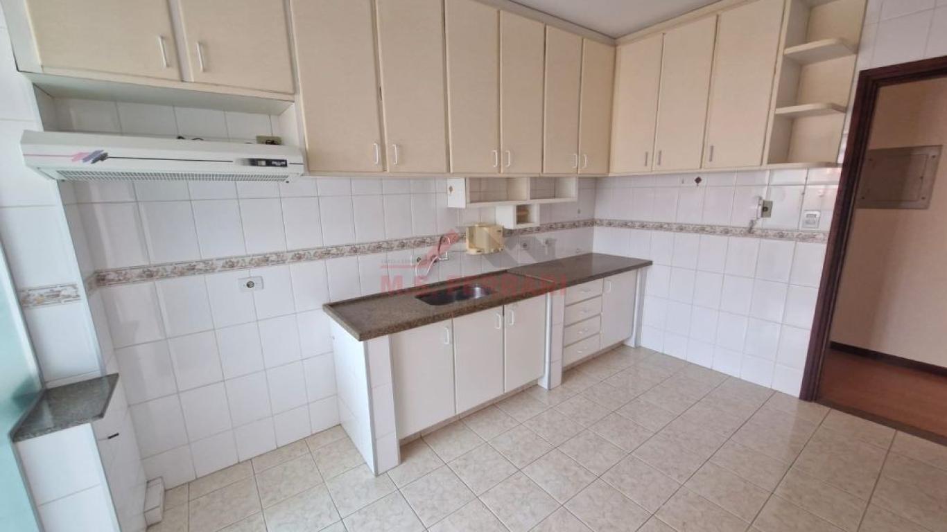 APARTAMENTO NA Centro em Assis