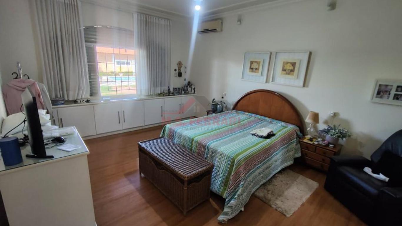 CASA NA Vila Palhares em Assis