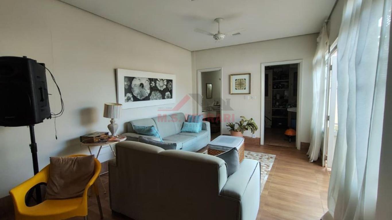 CASA NA Vila Palhares em Assis