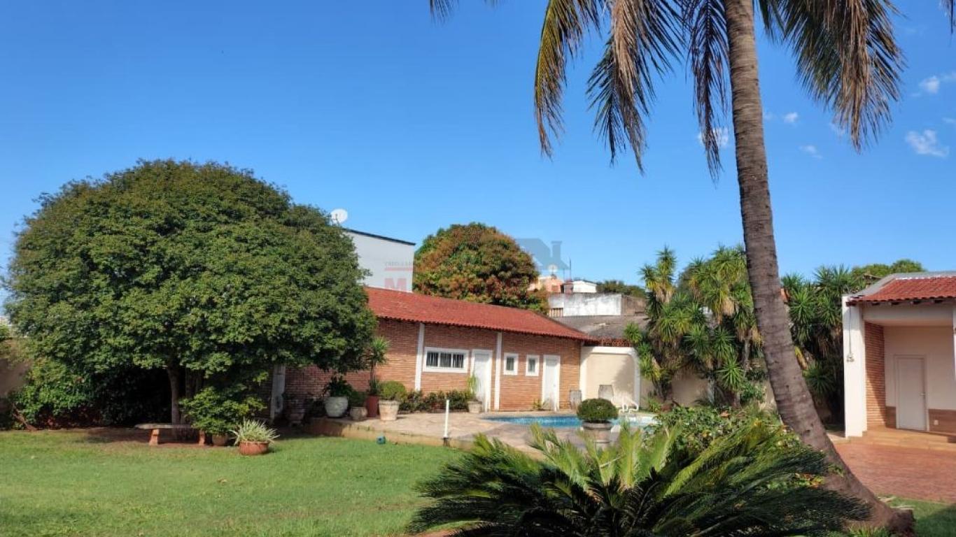 CASA NA Vila Palhares em Assis