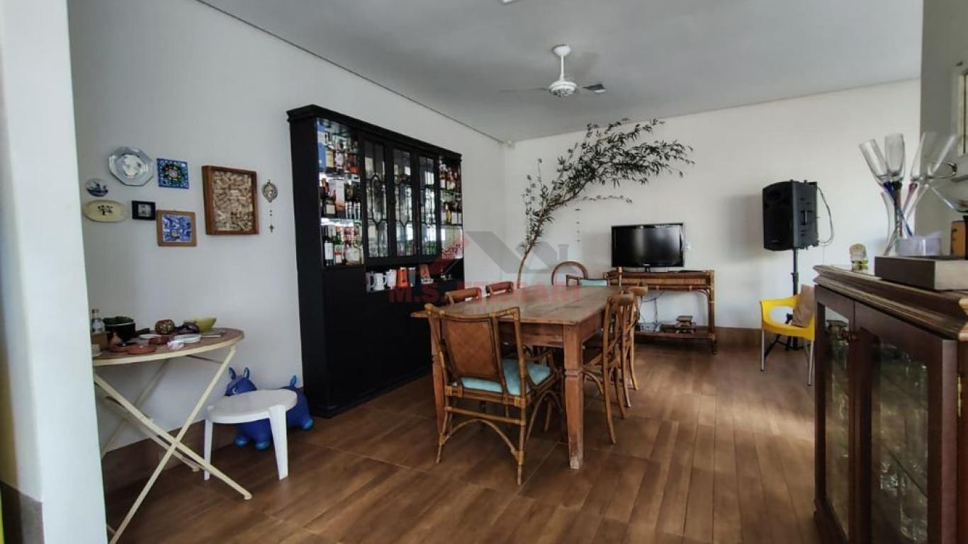 CASA NA Vila Palhares em Assis
