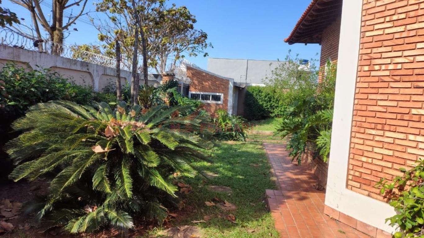 CASA NA Vila Palhares em Assis