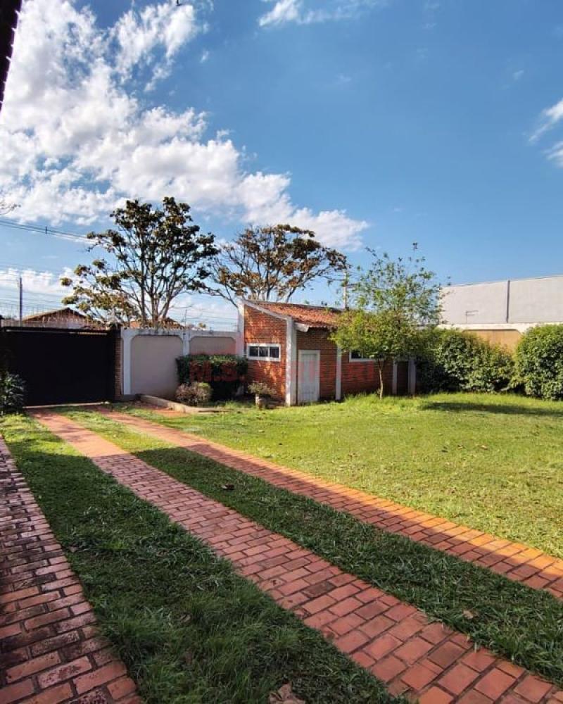 CASA NA Vila Palhares em Assis