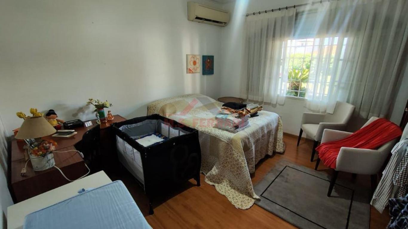 CASA NA Vila Palhares em Assis