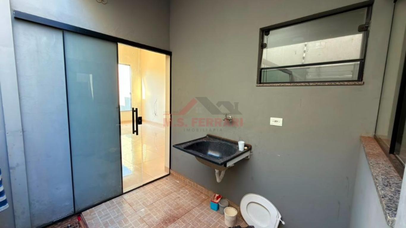 CASA NA Vila Carvalho em Assis