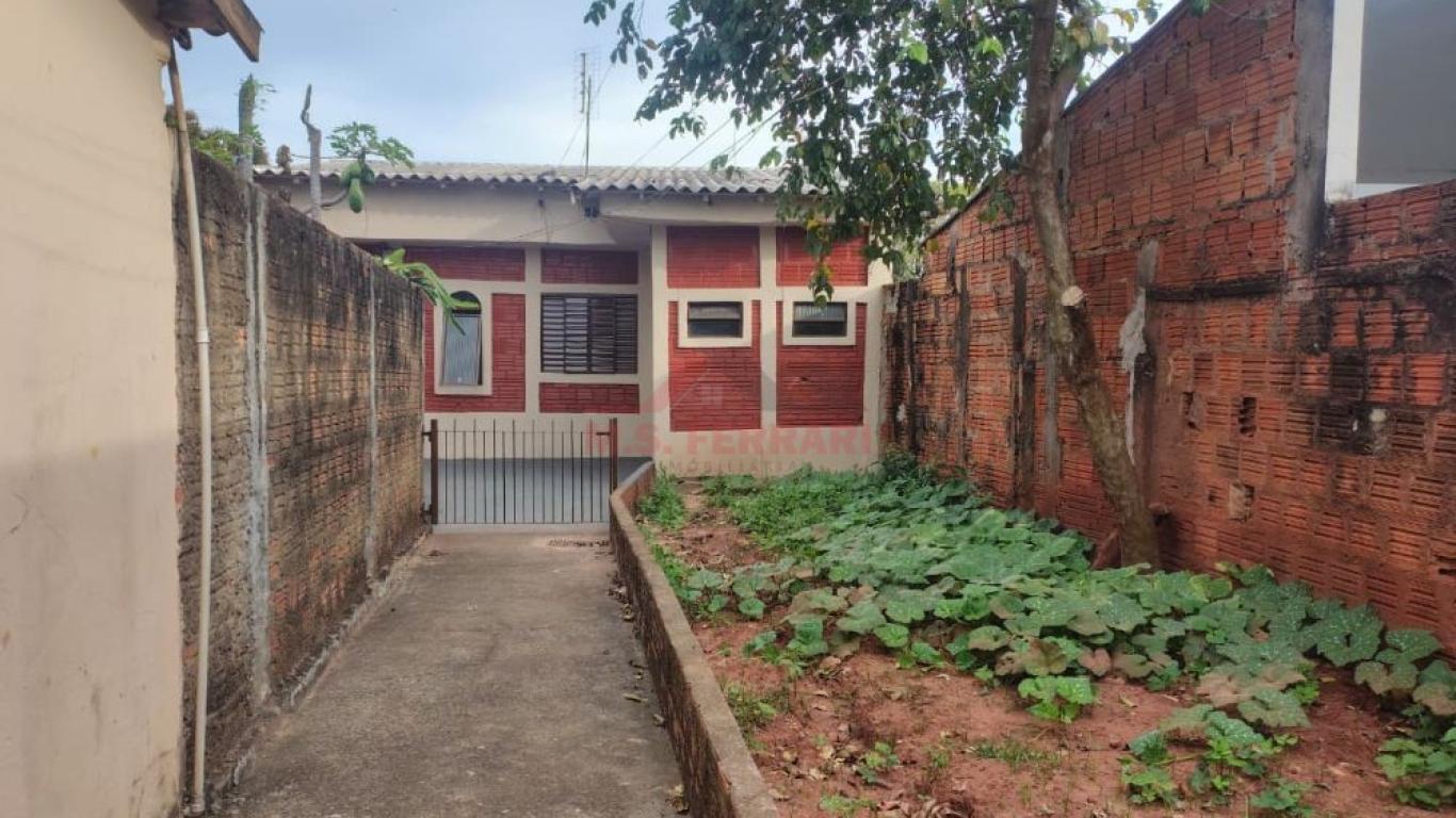 CASA NA Vila Zulmira em Assis