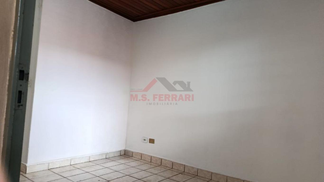 CASA NA Vila dos Comerciários em Assis