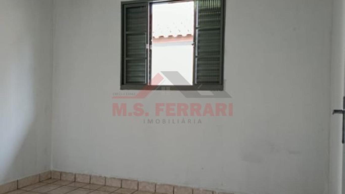 CASA NA Vila dos Comerciários em Assis