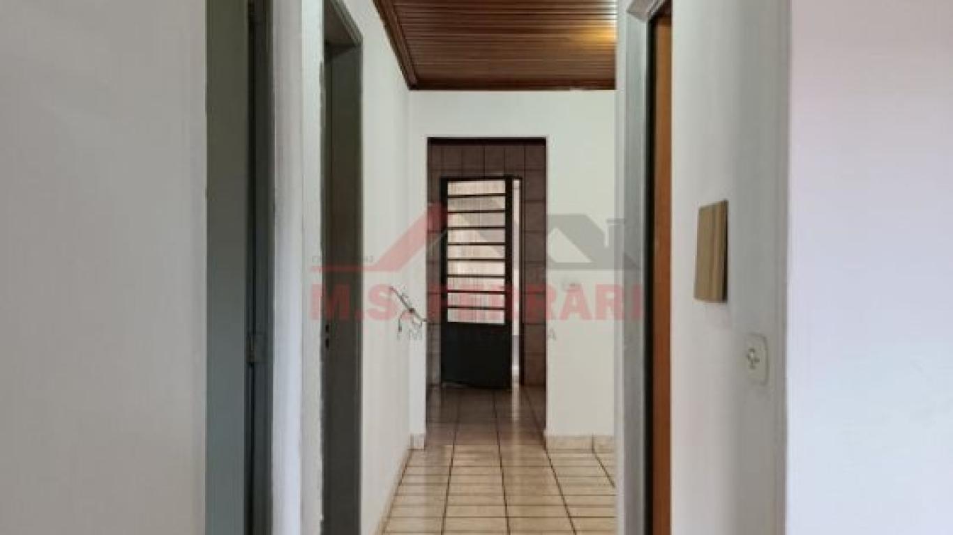 CASA NA Vila dos Comerciários em Assis