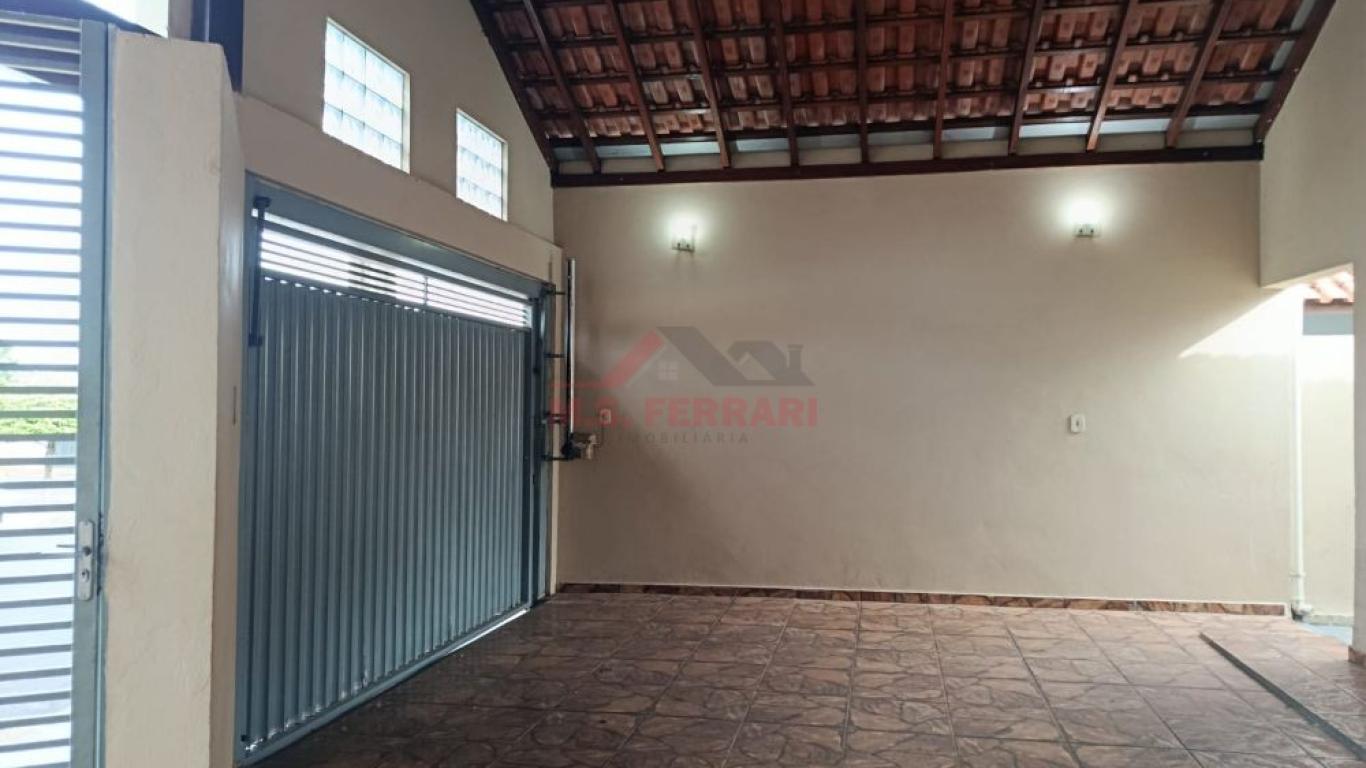 CASA NA Vila dos Comerciários em Assis